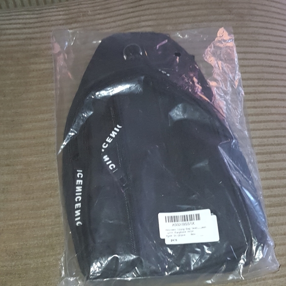 New Small Utility Activity Front or Back Bag - Picture 2 of 4